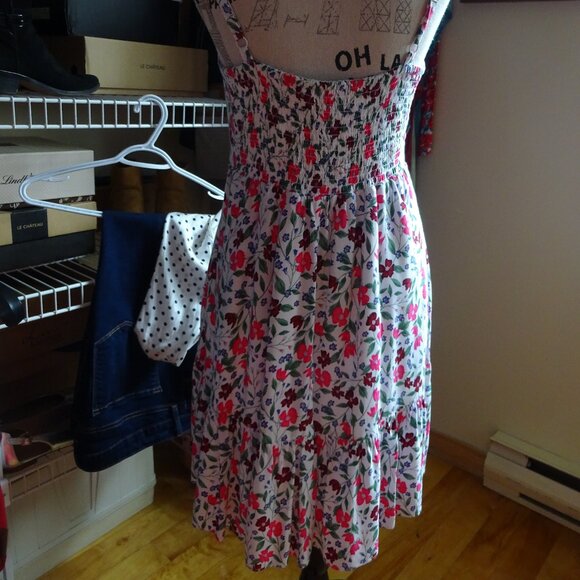 Old Navy Summer Dress - Picture 2 of 4